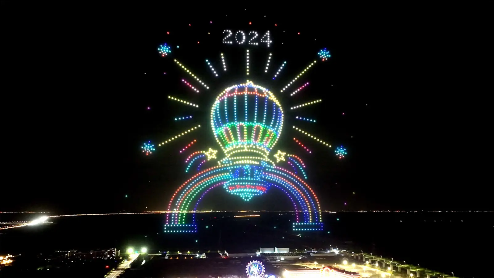 Drone-Spectacle-Elevates-Cultural-Tourism,-Ignites-Joy-at-Fantawild-Adventure-1