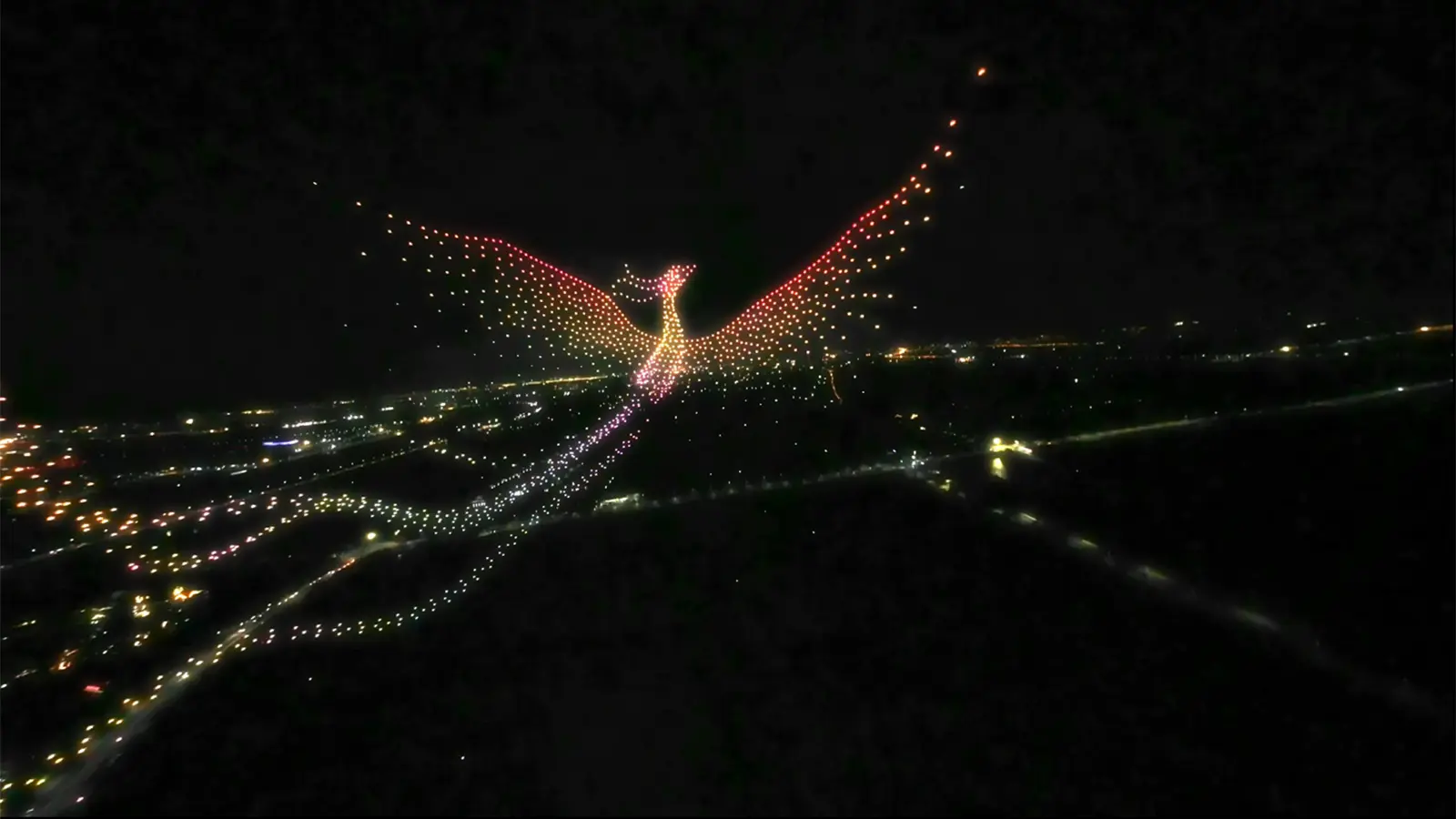 Drone-Spectacle-Elevates-Cultural-Tourism,-Ignites-Joy-at-Fantawild-Adventure-2