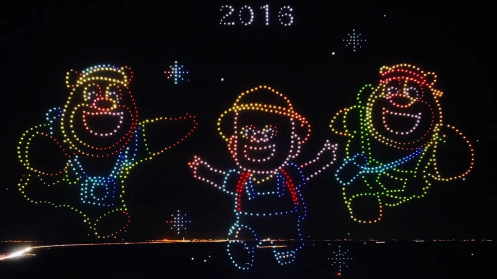 Drone-Spectacle-Elevates-Cultural-Tourism,-Ignites-Joy-at-Fantawild-Adventure-6